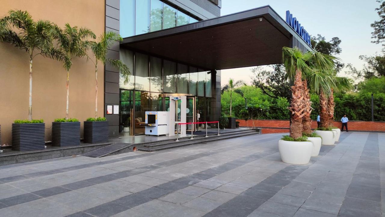 Novotel Chandigarh Tribune Chowk Exterior photo